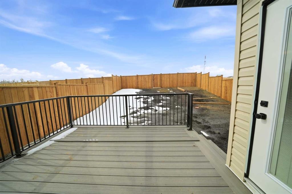115 Crestview Boulevard, Sylvan Lake, AB - Outdoor With Exterior