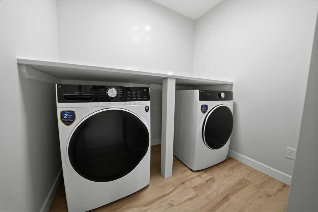 115 Crestview Boulevard, Sylvan Lake, AB - Indoor Photo Showing Laundry Room