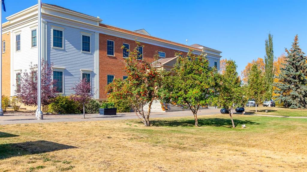 115 Crestview Boulevard, Sylvan Lake, AB - Outdoor