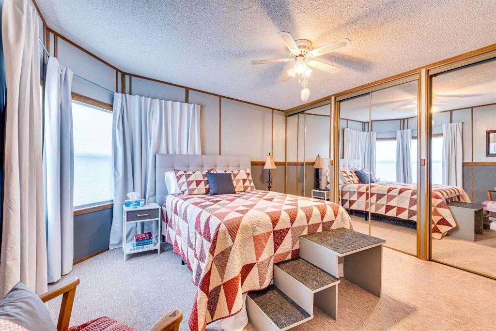 154 Devilder, Trochu, AB - Indoor Photo Showing Bedroom