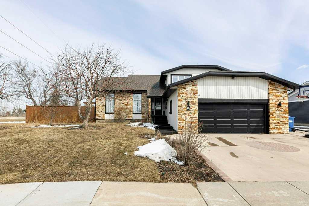 14 Warwick Drive, Red Deer, AB - Outdoor