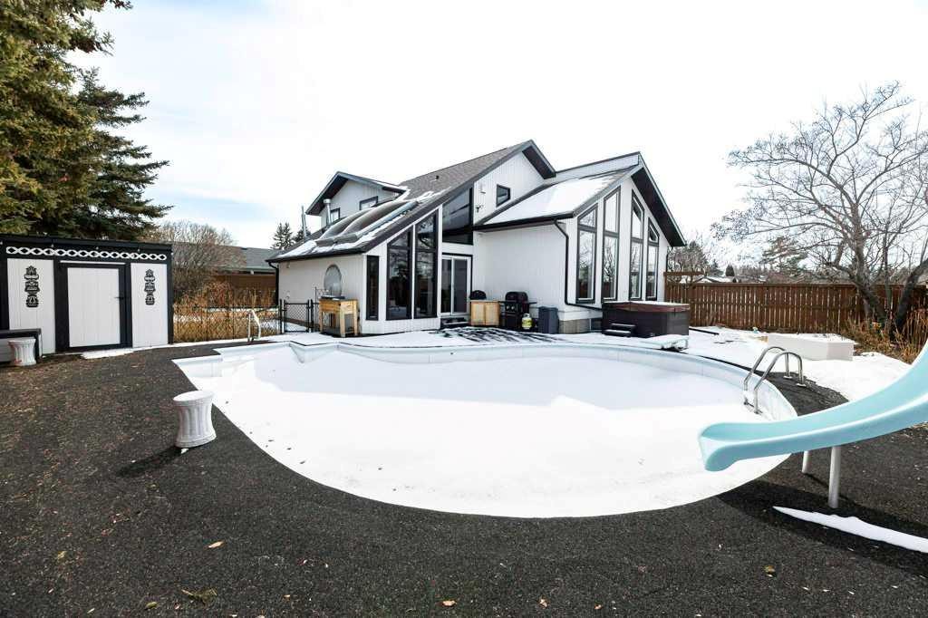 14 Warwick Drive, Red Deer, AB - Outdoor