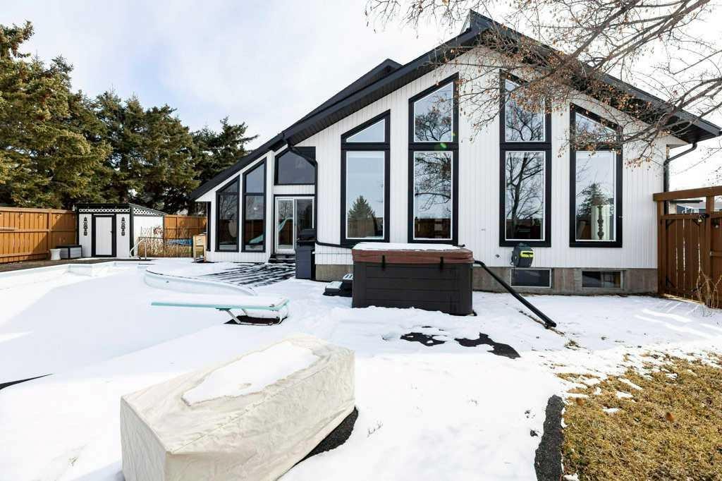 14 Warwick Drive, Red Deer, AB - Outdoor