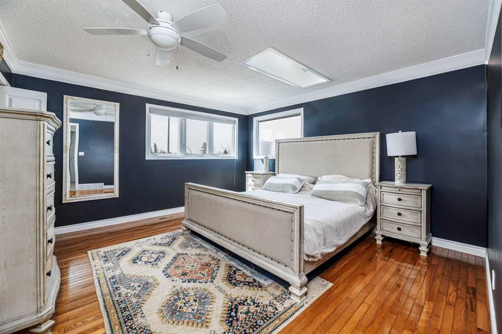 14 Warwick Drive, Red Deer, AB - Indoor Photo Showing Bedroom