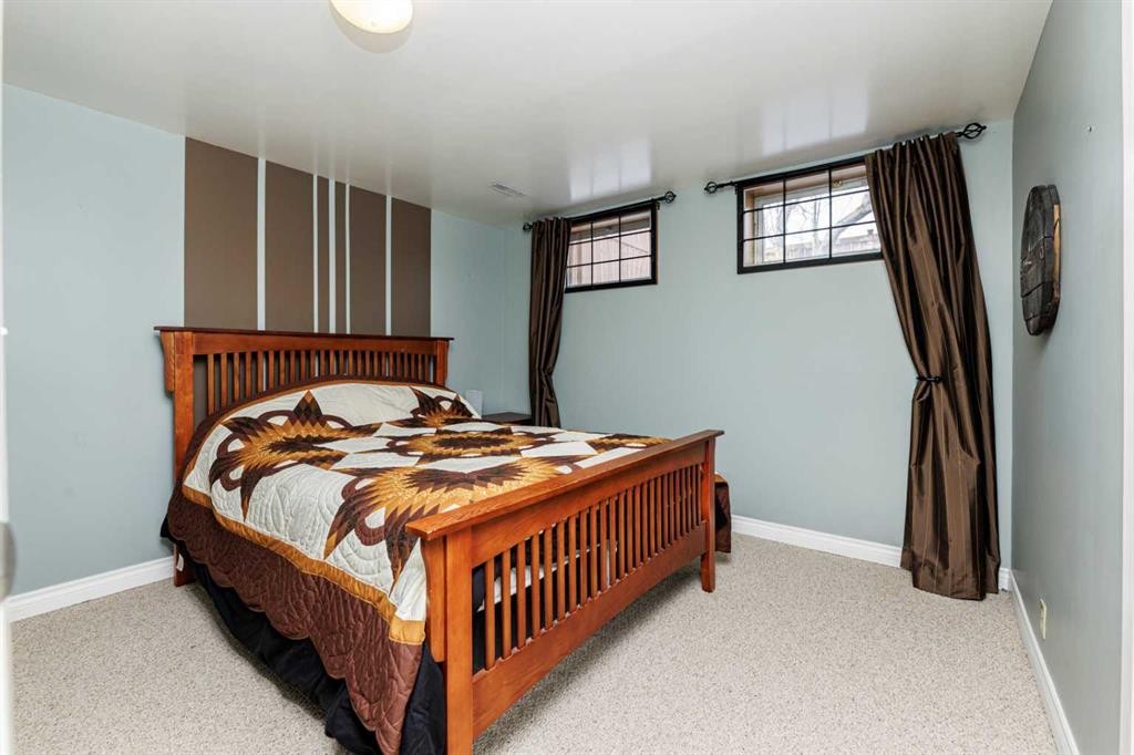 14 Warwick Drive, Red Deer, AB - Indoor Photo Showing Bedroom