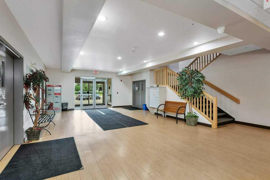 108-80A Kelloway Crescent, Red Deer, AB - Indoor Photo Showing Other Room