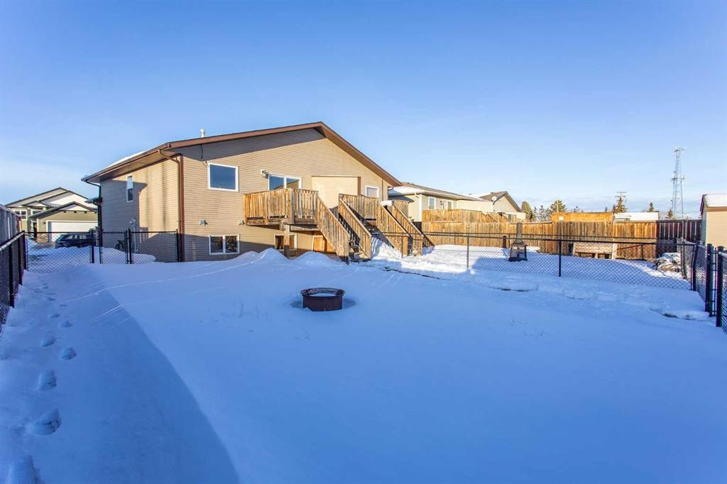 92 Iron Wolf Boulevard, Lacombe, AB - Outdoor