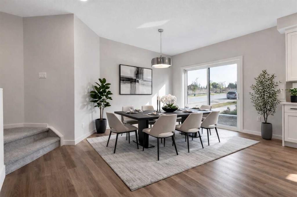 3 Heritage Link, Cochrane, AB - Indoor Photo Showing Dining Room