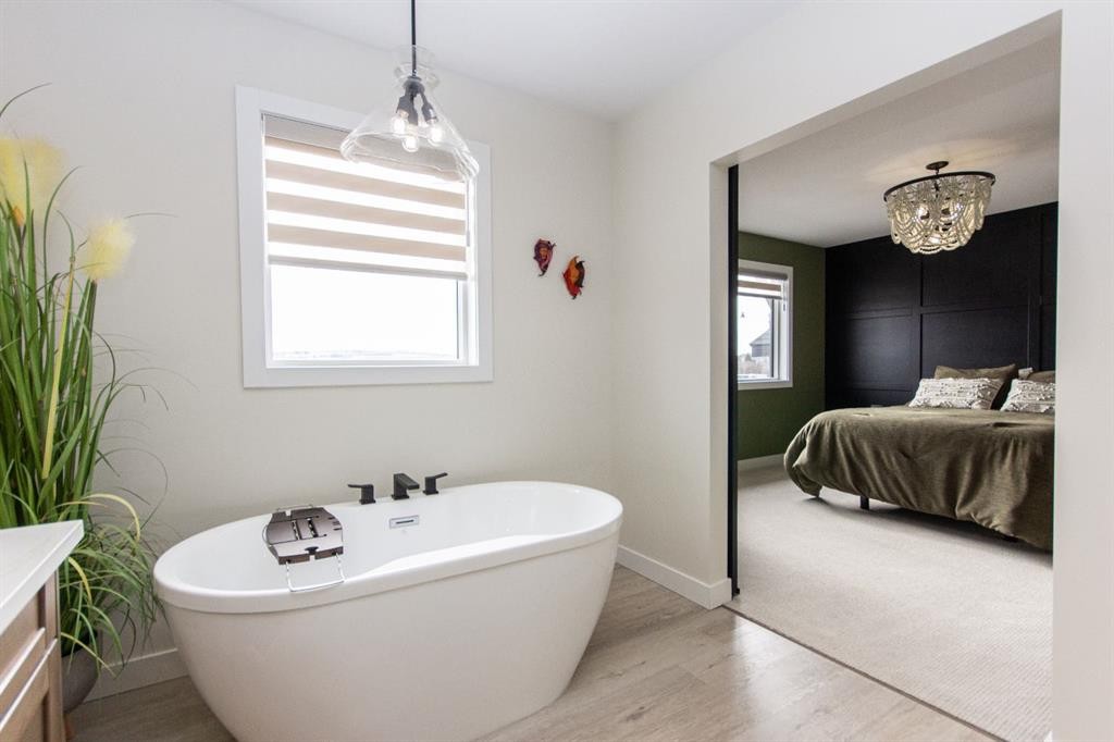 224 Emerald Drive, Red Deer, AB - Indoor Photo Showing Bathroom