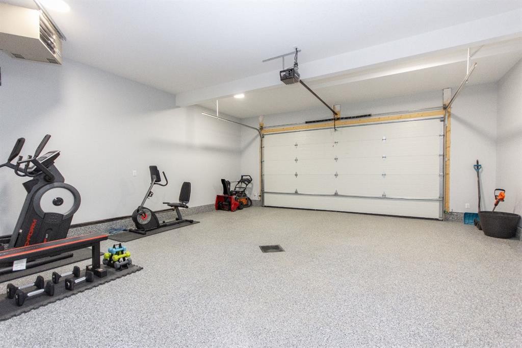 224 Emerald Drive, Red Deer, AB - Indoor Photo Showing Garage