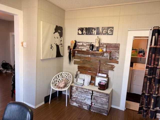 5016 51 Street, Hardisty, AB - Indoor