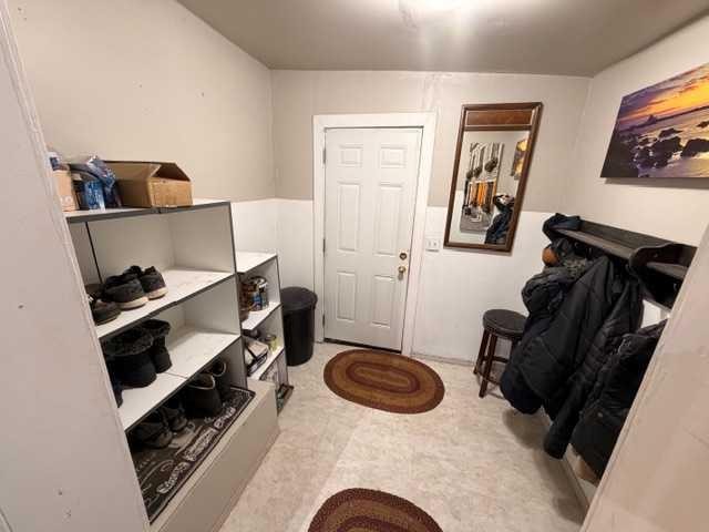 5016 51 Street, Hardisty, AB - Indoor