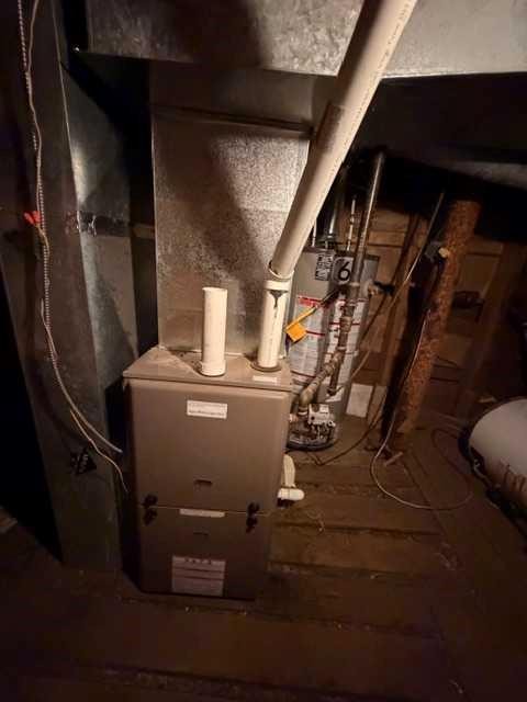 5016 51 Street, Hardisty, AB - Indoor Photo Showing Basement