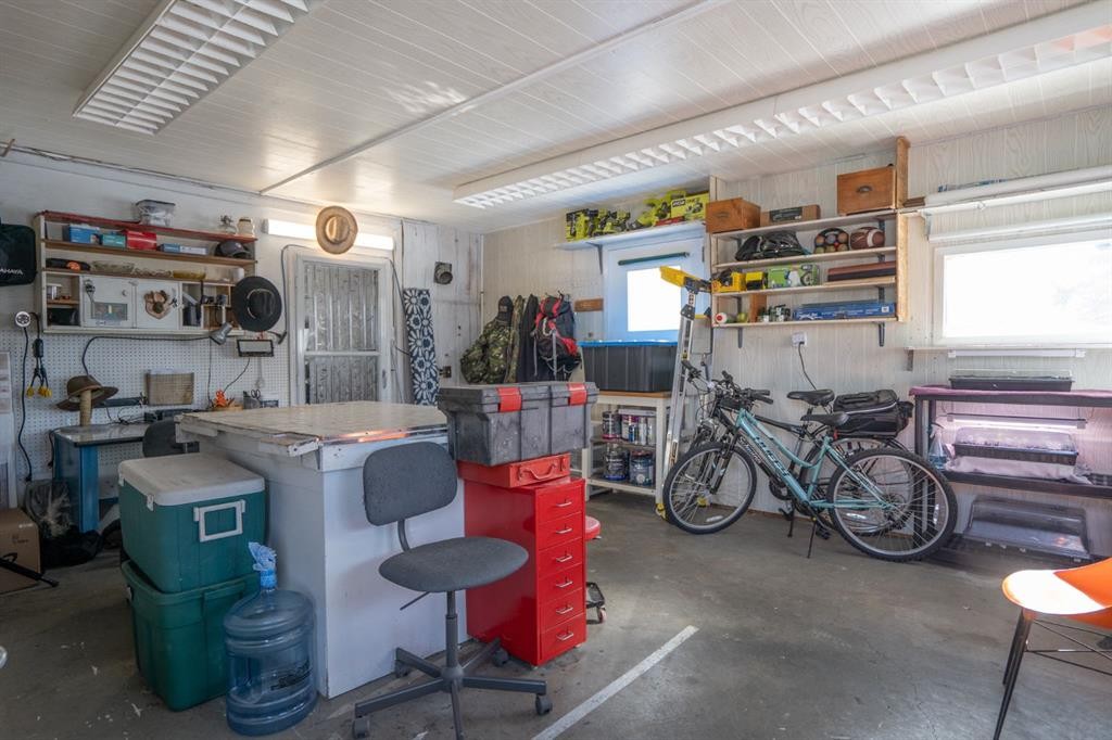 5223 Newson Boulevard, Bashaw, AB - Indoor Photo Showing Garage