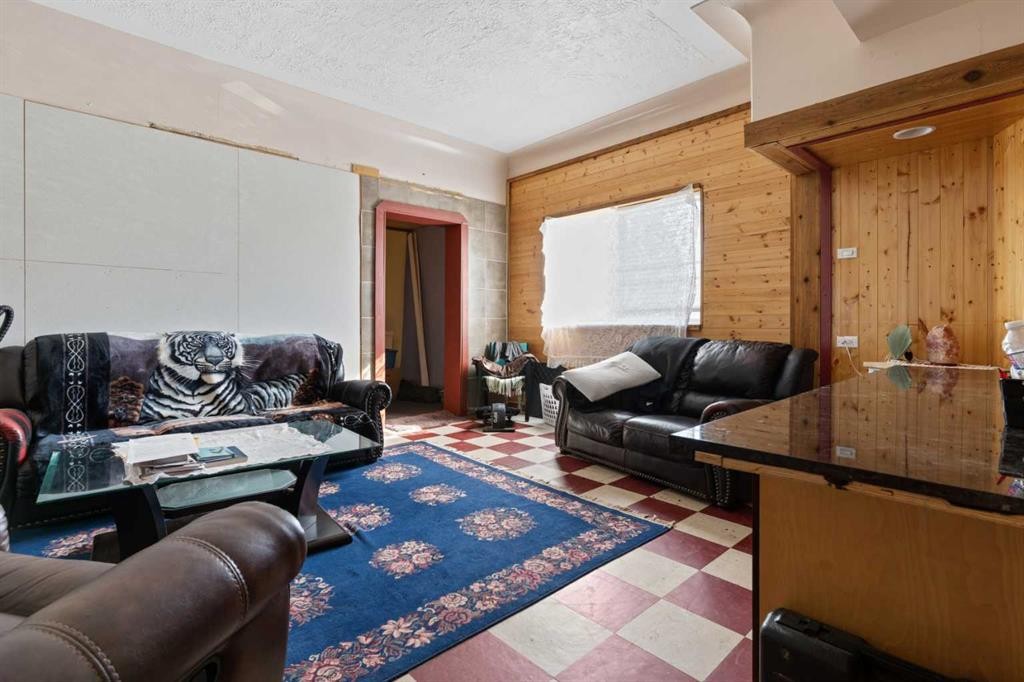 230 Main Street, Ferintosh, AB