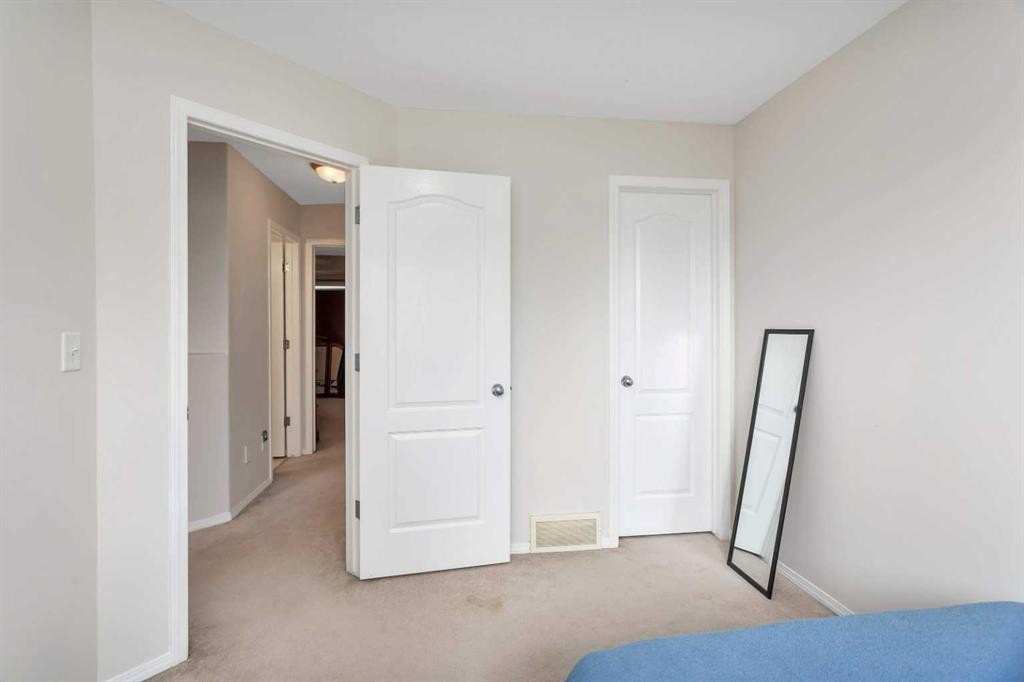 116 Arthur Close, Red Deer, AB - Indoor Photo Showing Bedroom