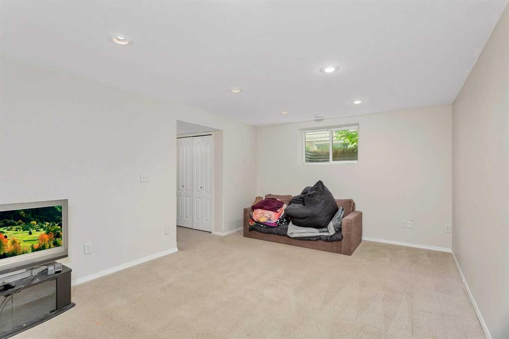 116 Arthur Close, Red Deer, AB - Indoor