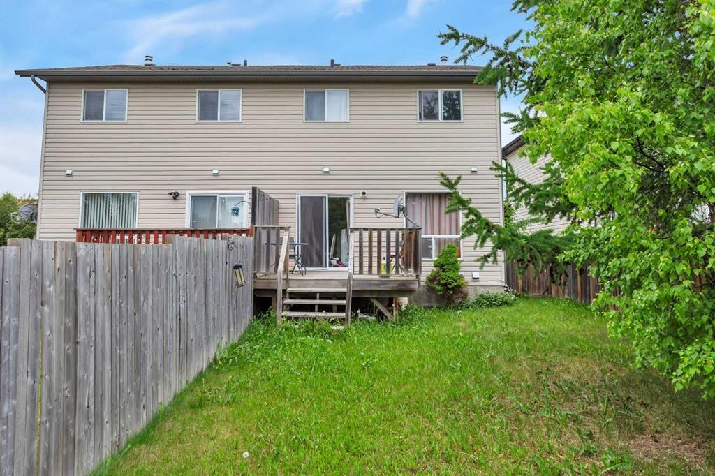 116 Arthur Close, Red Deer, AB - Outdoor With Deck Patio Veranda With Exterior