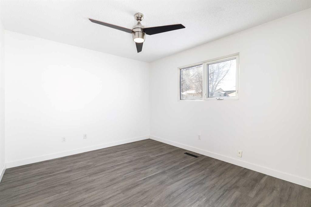 47 Olsen Street, Red Deer, AB - Indoor Photo Showing Other Room