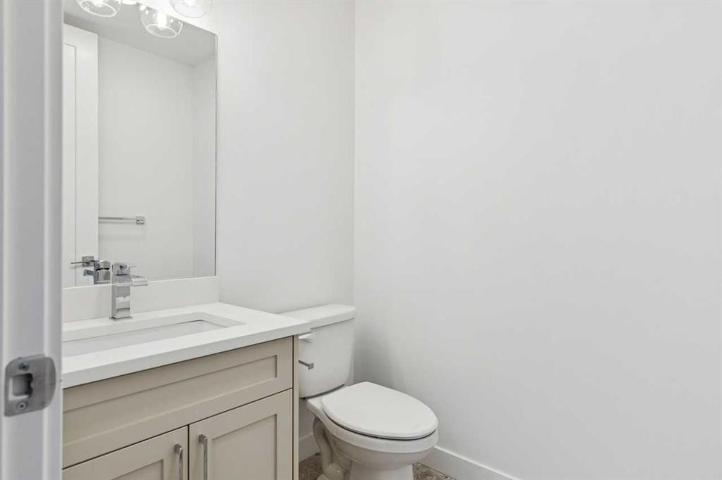 25 Linden Place, Rural Red Deer County, AB - Indoor Photo Showing Bathroom