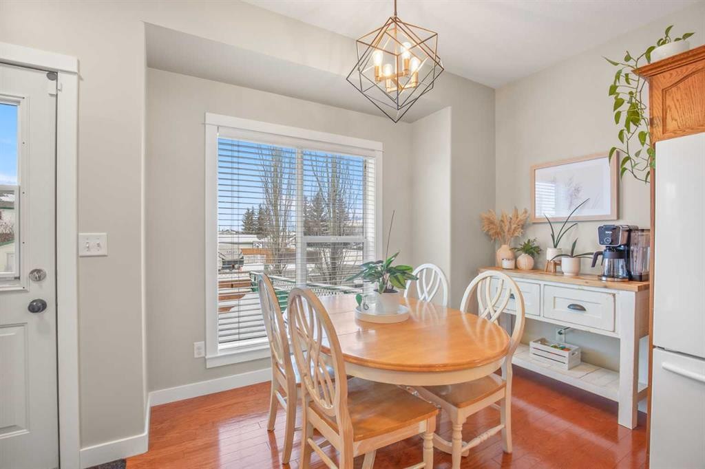 71 Abel Close, Red Deer, AB - Indoor Photo Showing Dining Room