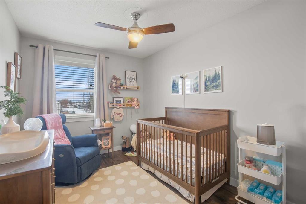 71 Abel Close, Red Deer, AB - Indoor Photo Showing Bedroom