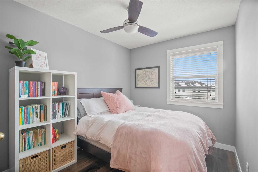 71 Abel Close, Red Deer, AB - Indoor Photo Showing Bedroom