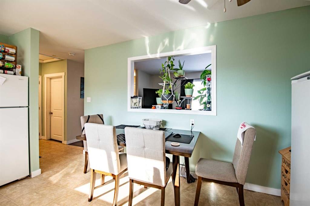 5903 56 Avenue, Red Deer, AB - Indoor Photo Showing Dining Room