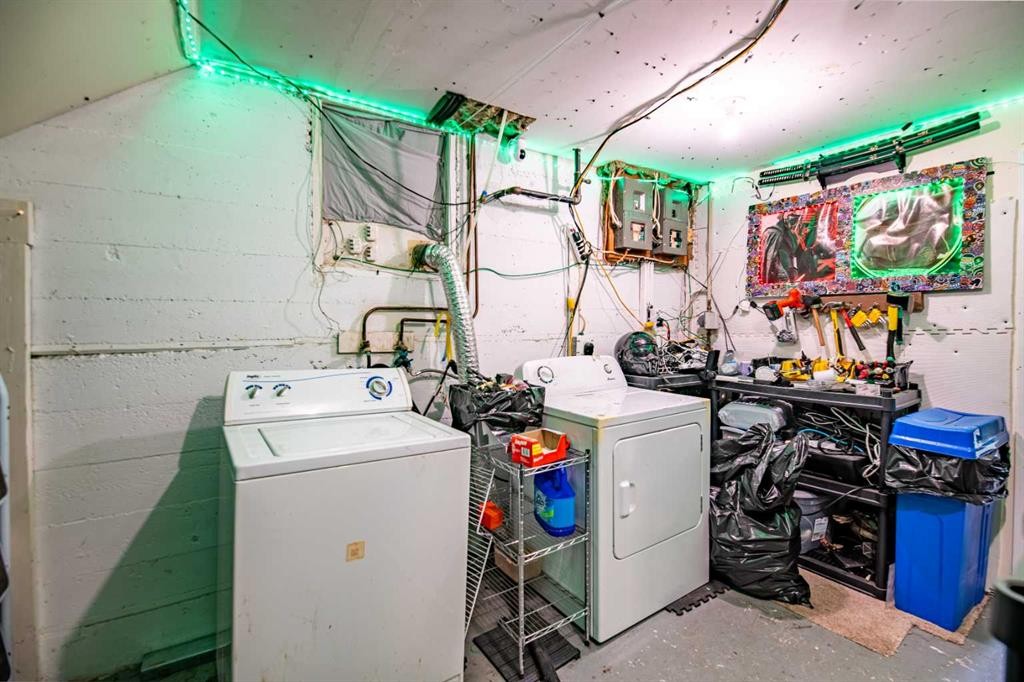 5903 56 Avenue, Red Deer, AB - Indoor Photo Showing Laundry Room