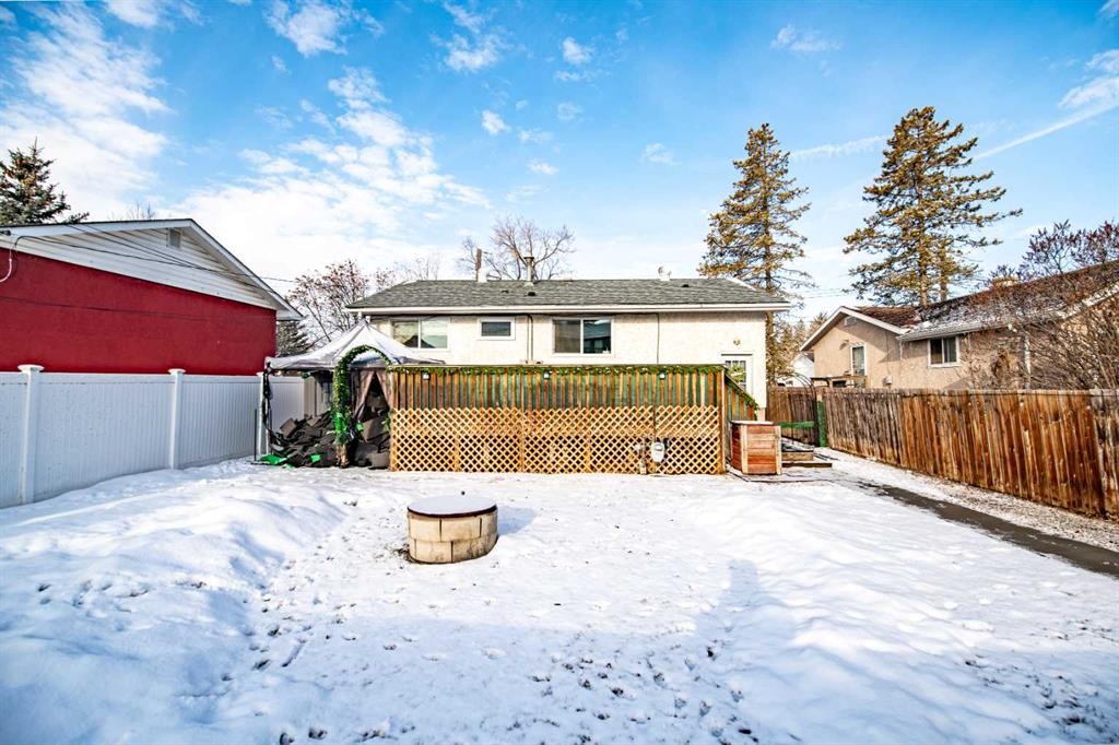 5903 56 Avenue, Red Deer, AB - Outdoor