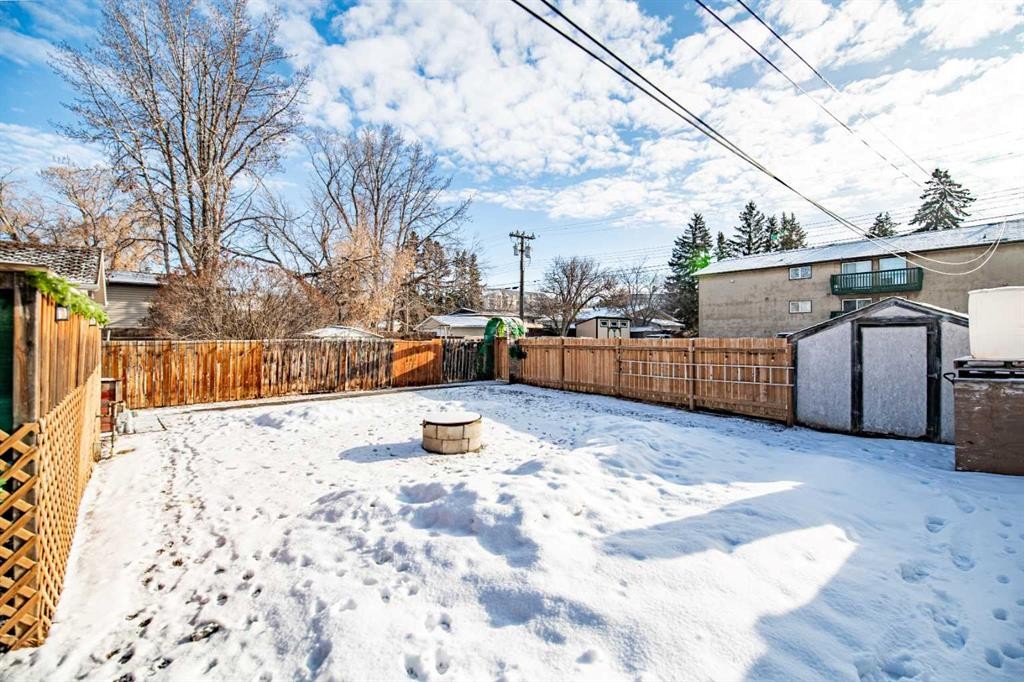 5903 56 Avenue, Red Deer, AB - Outdoor