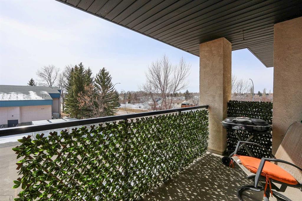 312-80A Kelloway Crescent, Red Deer, AB - Outdoor With Exterior