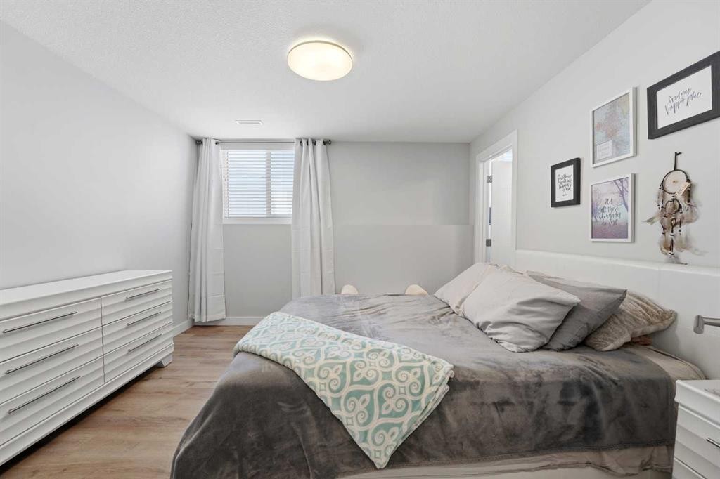 44 Evergreen Way, Red Deer, AB - Indoor Photo Showing Bedroom