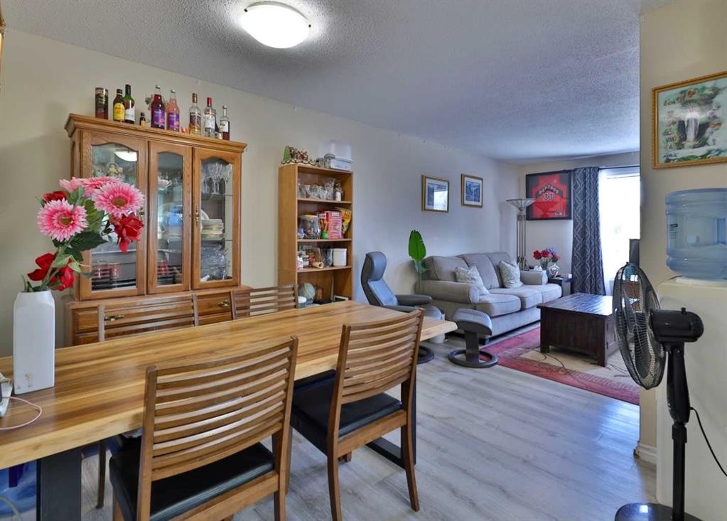 6403A 49 Avenue, Camrose, AB - Indoor