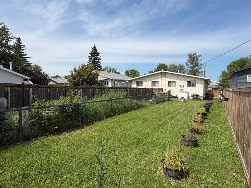 6403A 49 Avenue, Camrose, AB - Outdoor