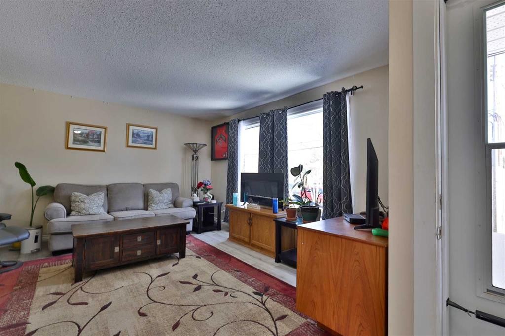 6403A 49 Avenue, Camrose, AB - Indoor Photo Showing Living Room