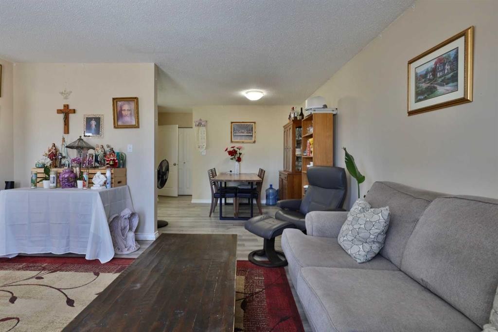 6403A 49 Avenue, Camrose, AB - Indoor Photo Showing Living Room