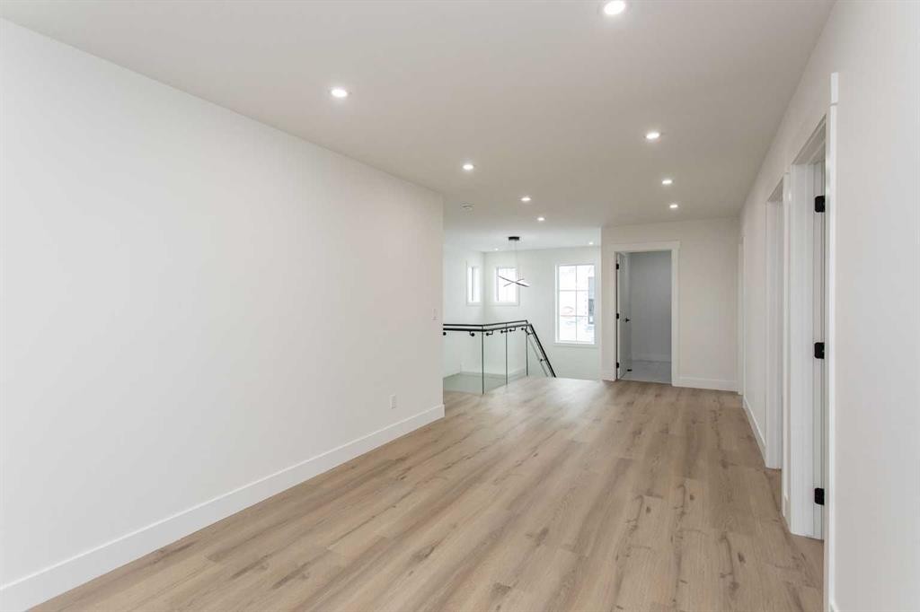 17 Thatcher Avenue, Red Deer, AB - Indoor Photo Showing Other Room