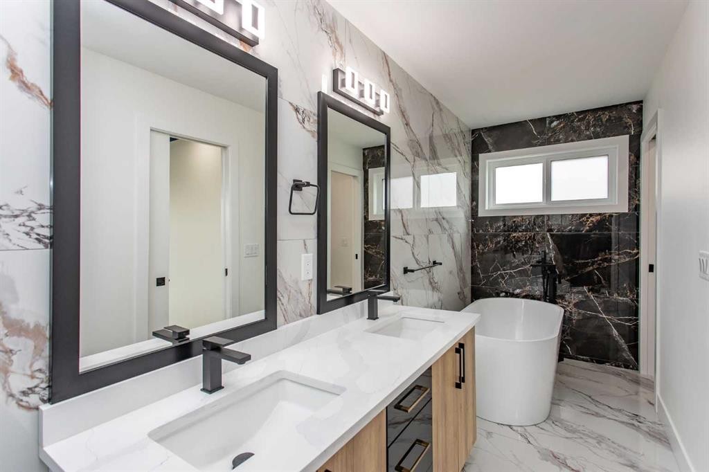 17 Thatcher Avenue, Red Deer, AB - Indoor Photo Showing Bathroom