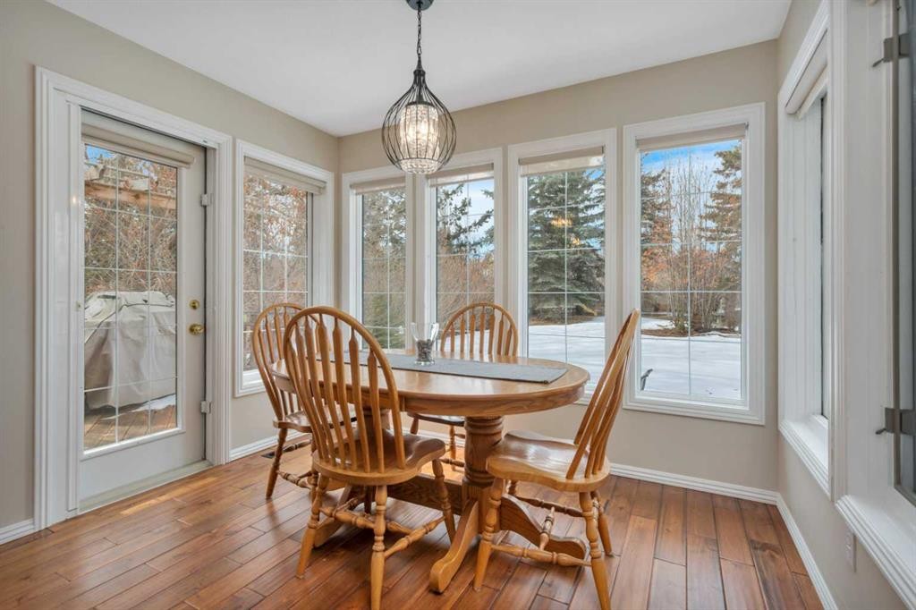49 Coventry Lane, Lacombe, AB - Indoor Photo Showing Dining Room