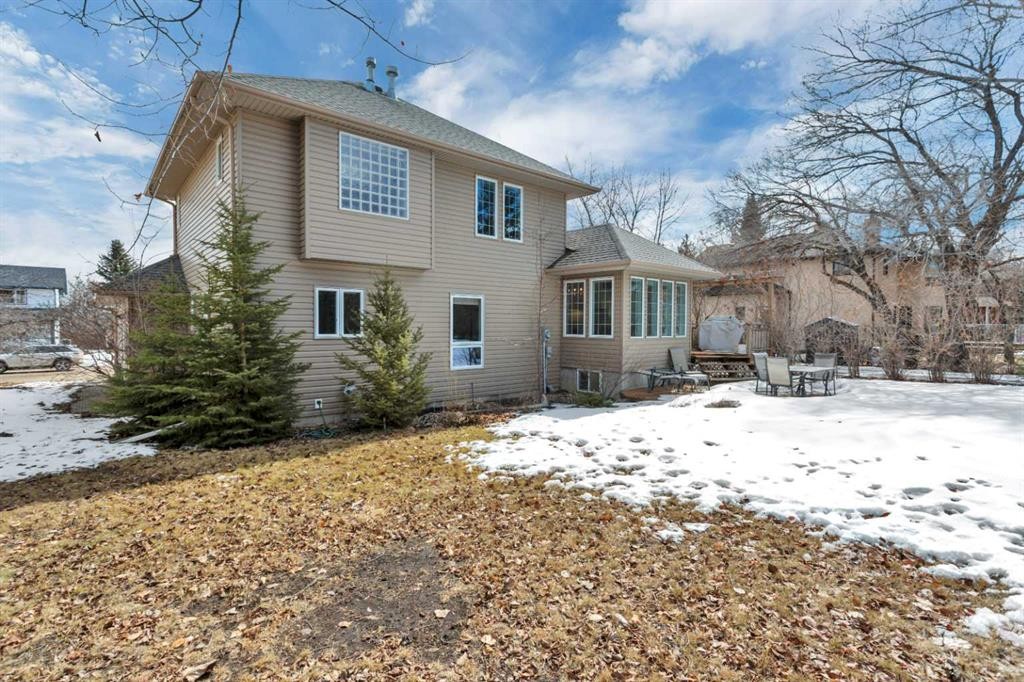 49 Coventry Lane, Lacombe, AB - Outdoor