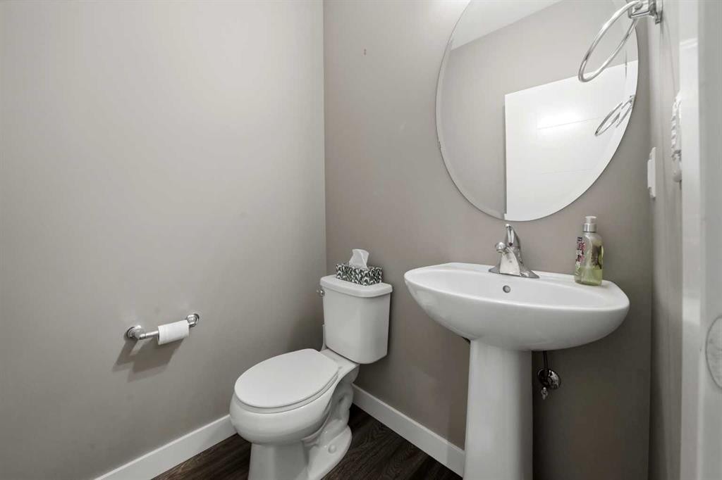 71 Palmer Circle, Blackfalds, AB - Indoor Photo Showing Bathroom