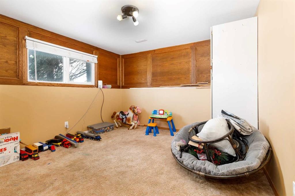 28 Goard Close, Red Deer, AB - Indoor Photo Showing Other Room