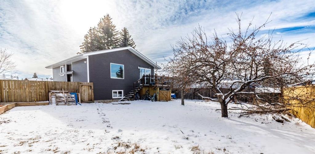 28 Goard Close, Red Deer, AB - Outdoor