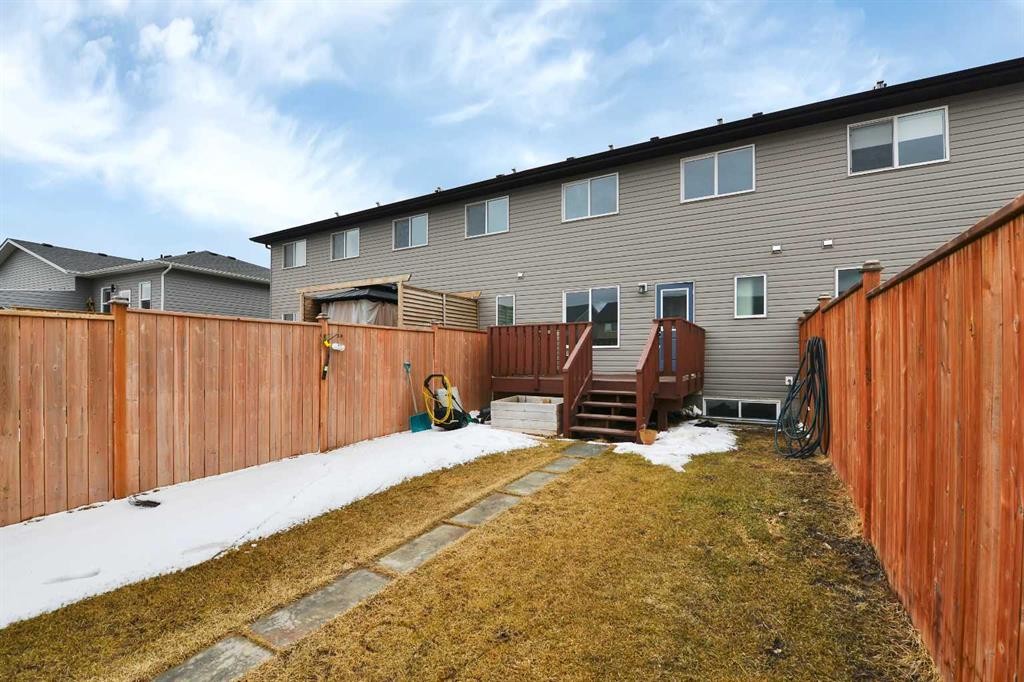 15 Iron Gate Boulevard, Sylvan Lake, AB - Outdoor With Exterior