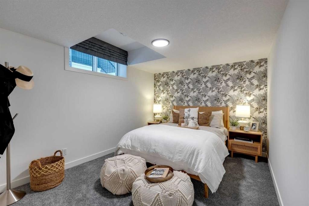 9 Amblefield View Nw, Calgary, AB - Indoor Photo Showing Bedroom