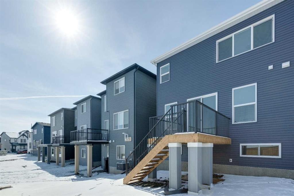 38 Annette Green Nw, Calgary, AB - Outdoor With Exterior