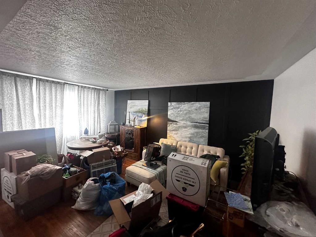 4413 40A Avenue, Red Deer, AB - Indoor