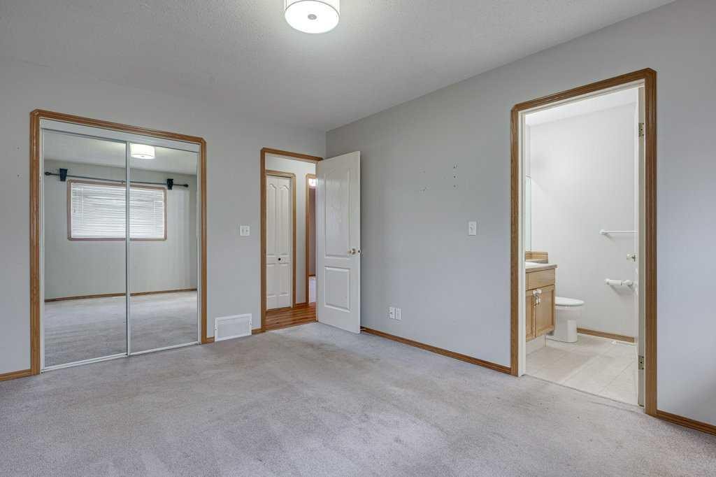 68 Herder Drive, Sylvan Lake, AB - Indoor Photo Showing Other Room