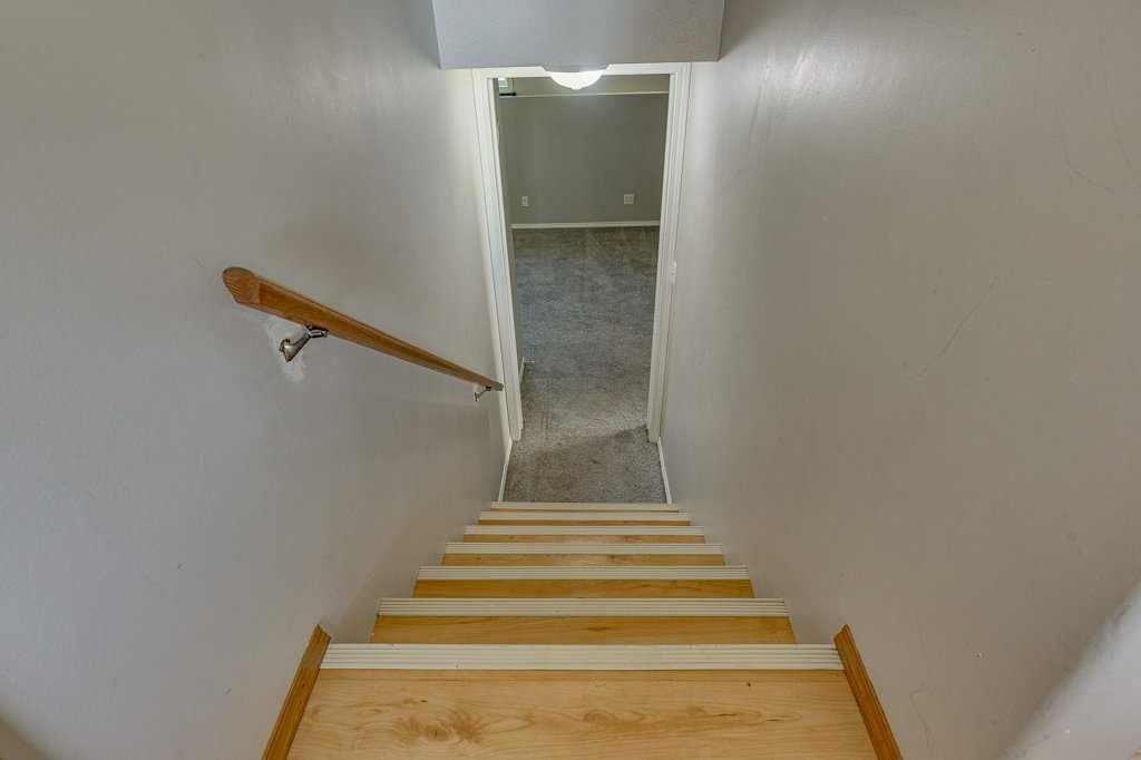 68 Herder Drive, Sylvan Lake, AB - Indoor Photo Showing Other Room